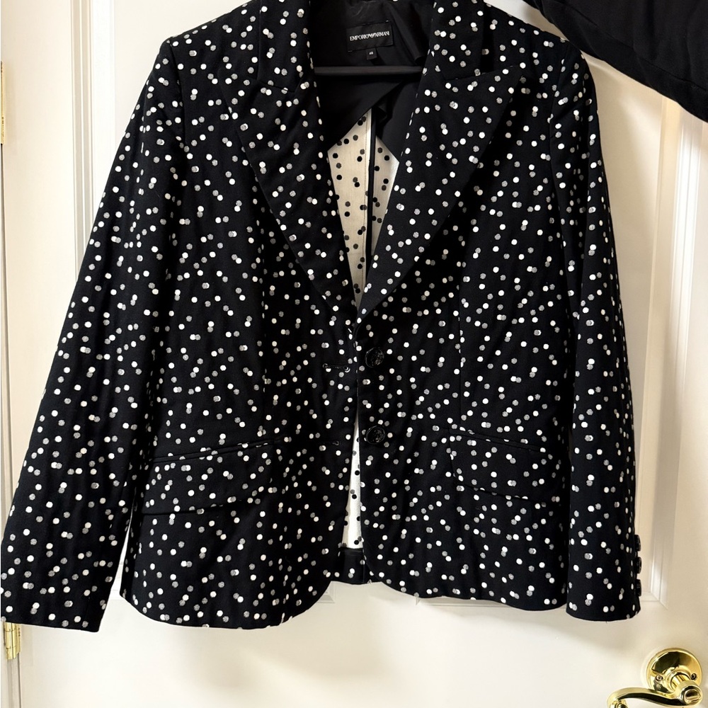 EMPORIUM ARMANI Black and White Polka Dot Women's Blazer. SIZE 48 Italian size.